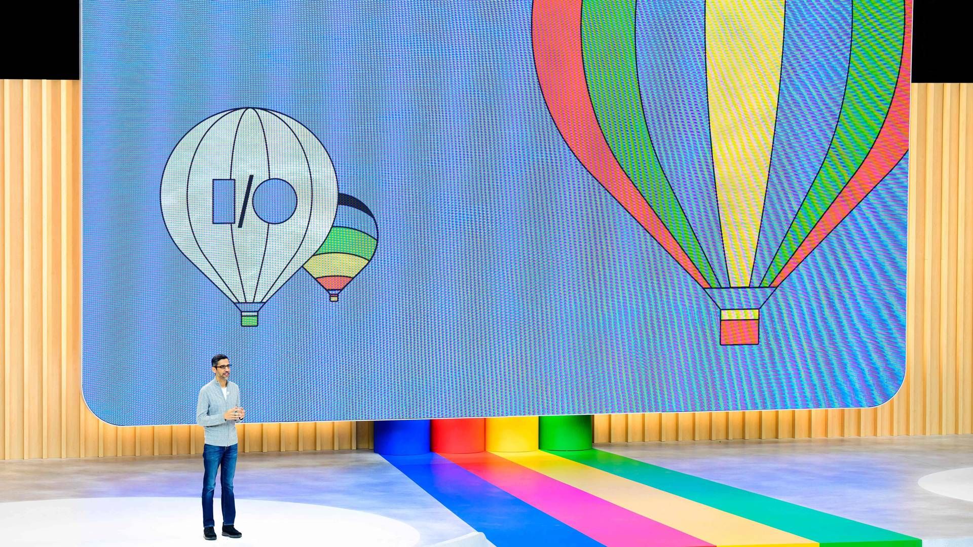Googles topchef Sundar Pichai fremlagde en række nye tricks med kunstig intelligens, som Google satser stærkt på, under konferencen Google I/O. | Foto: Josh Edelson/AFP/Ritzau Scanpix