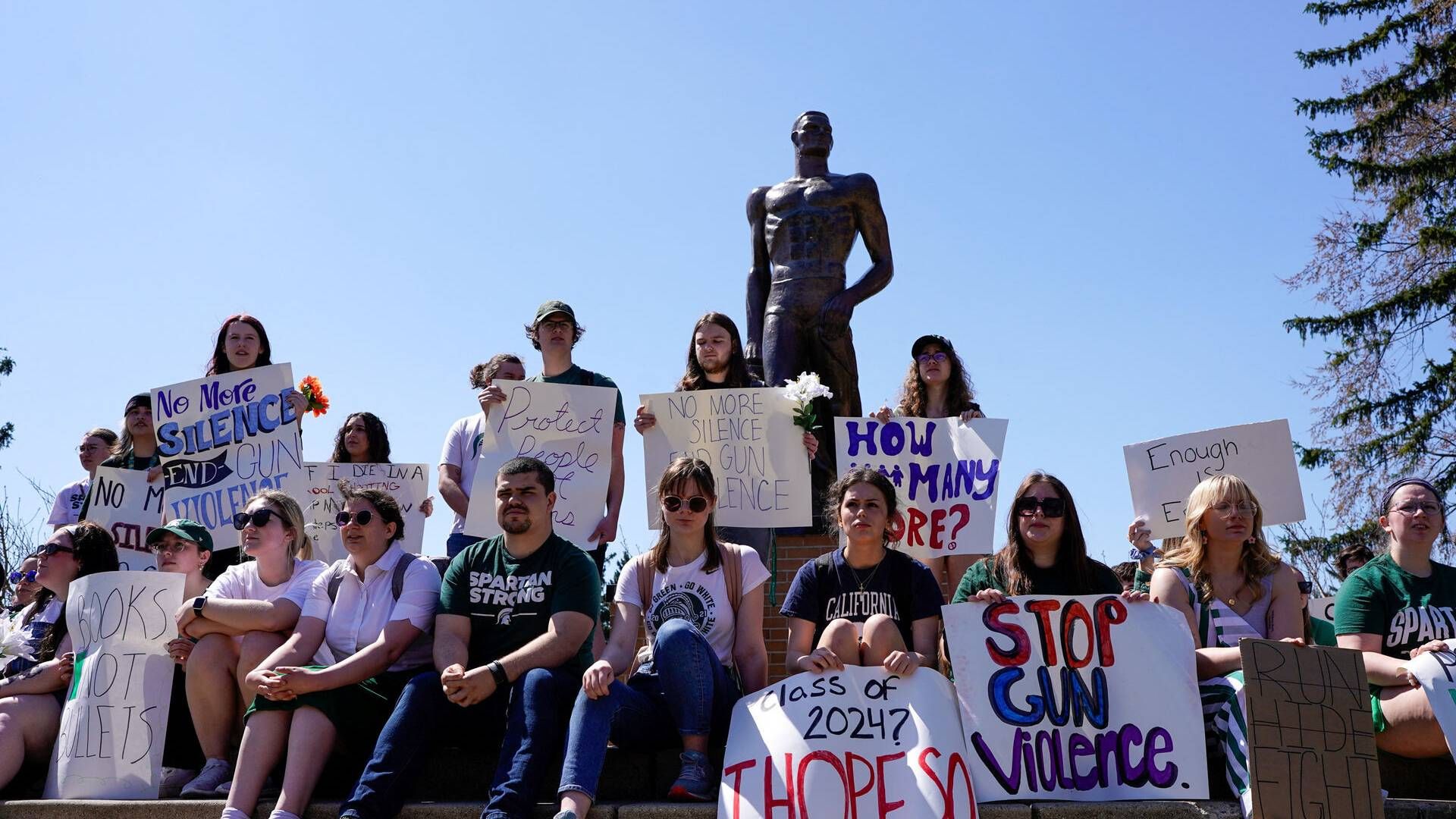 Demonstration mod våbenvold efter skoleskyderiet på Michigan State University, som influenceren Cecilee Max-Brown refererede til i en nu slettet reklame. | Foto: Dieu-Nalio Chery/Reuters/Ritzau Scanpix