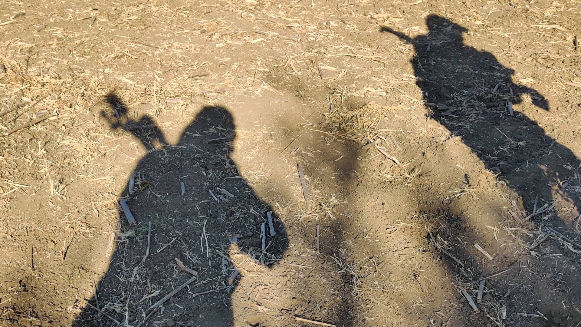 Shadows of a Ukrainian sniper team during the summer of 2022. | Photo: Privatfoto