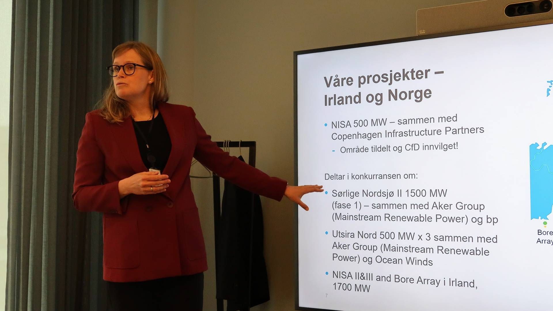 MANGE FORSKJELLER: Birgitte Ringstad Vartdal forklarer forskjellen mellom havvindutlysningene i Irland og Norge. | Foto: Anders Lie Brenna