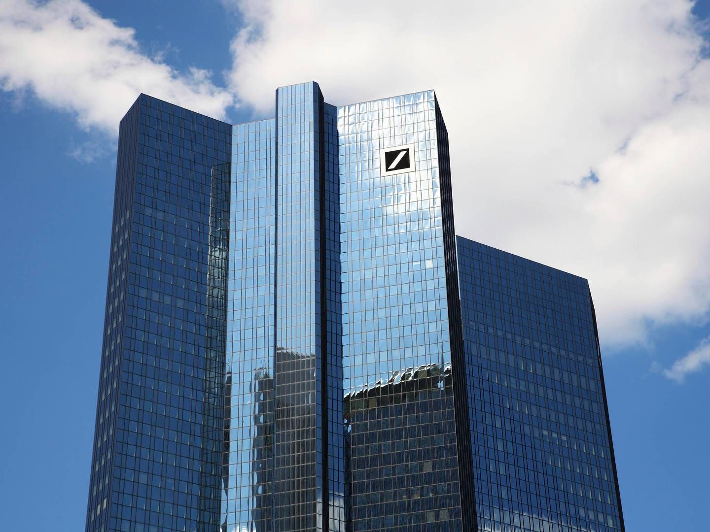 Die Konzernzentrale der Deutschen Bank in Frankfurt | Photo: picture alliance / imageBROKER | Stefan Obermeier
