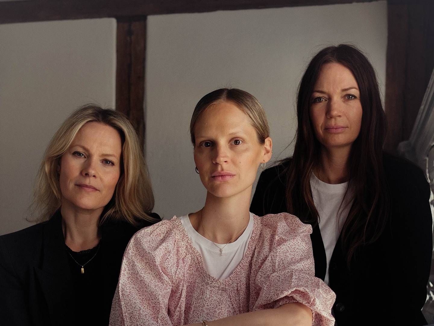 De tre iværksættere Louise Stenbjerre, tv., Liv Winther og Bea Fagerholt får Carama Family Office i ejerkredsen. | Foto: Tothemoonhone/PR