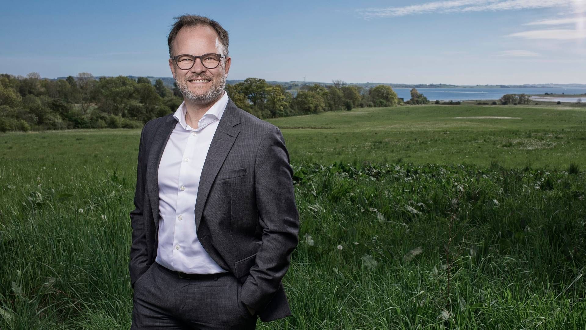 "Vi nærmer os et punkt, hvor mange af vores producenter kommer til at vælge, om de vil fortsætte deres økologiske produktion,” udtaler Claus Hein, adm. direktør i Friland. | Foto: Pr