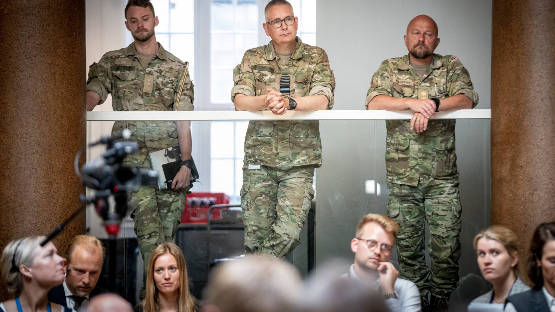 Forsvarschef Flemming Lentfer (i midten) deltog ved fremlæggelsen af regeringens udspil til et nyt forsvarsforlig på et pressemøde tirsdag. | Foto: Mads Claus Rasmussen