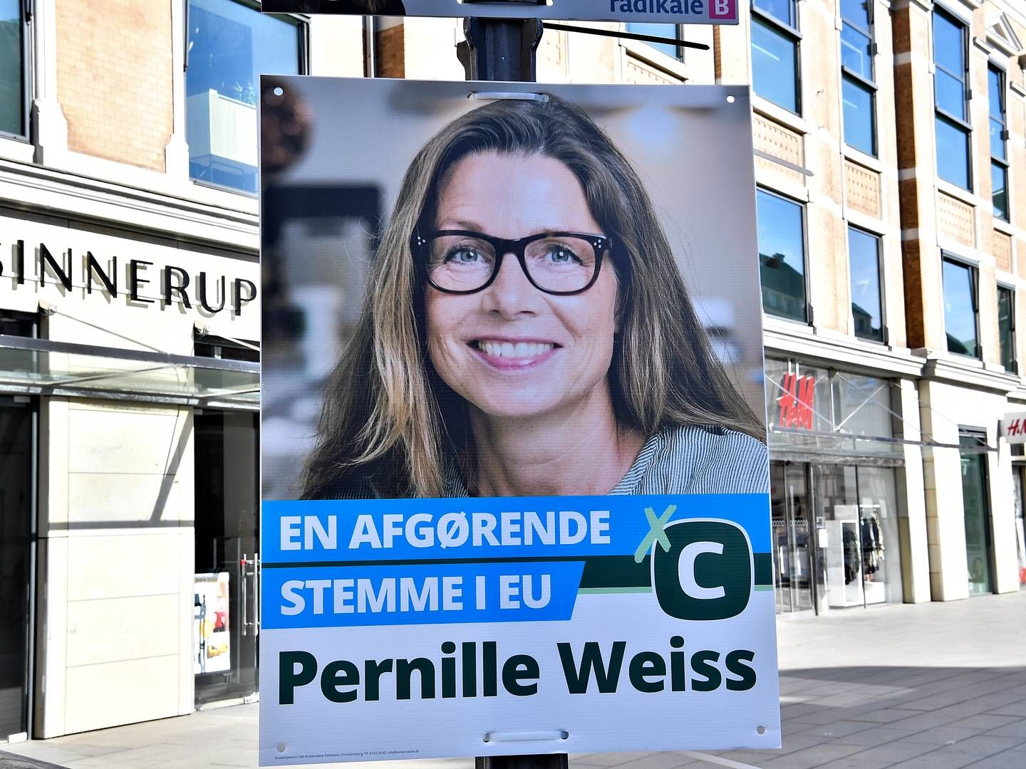 FV19 Valgplakater. Pernille Weiss (K) Konservative. | Foto: Ernst van Norde