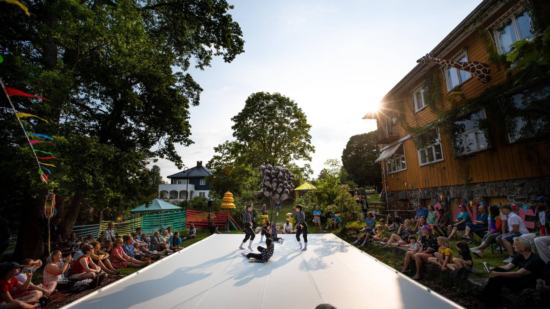 Sånafest i Vestfold får støtte til festivaltelt og annet utstyr til å lage en stemningsfull og fargerik festivalhage. | Foto: Andreas Strand Renberg