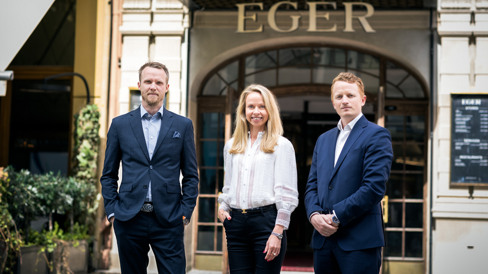HAR FUNNET HVERANDRE: Aleksander Bjerke Opsahl, Annette Lund og Joakim Bjerke | Foto: Knut Neerland /@magentfotografer