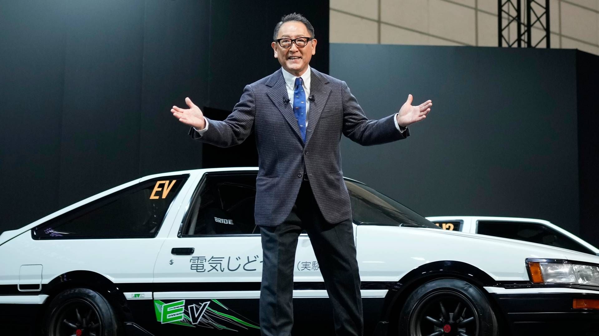 Akio Toyoda, toppsjef i Toyota-konsernet, driver lobbyvirksomhet for fossilbiler som ikke driver selskapet i retning av Paris-avtalen, mener Storebrand.