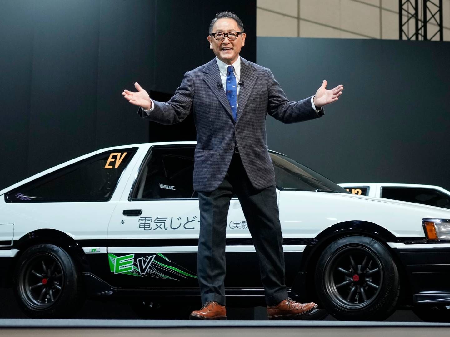 Akio Toyoda, toppsjef i Toyota-konsernet, driver lobbyvirksomhet for fossilbiler som ikke driver selskapet i retning av Paris-avtalen, mener Storebrand.