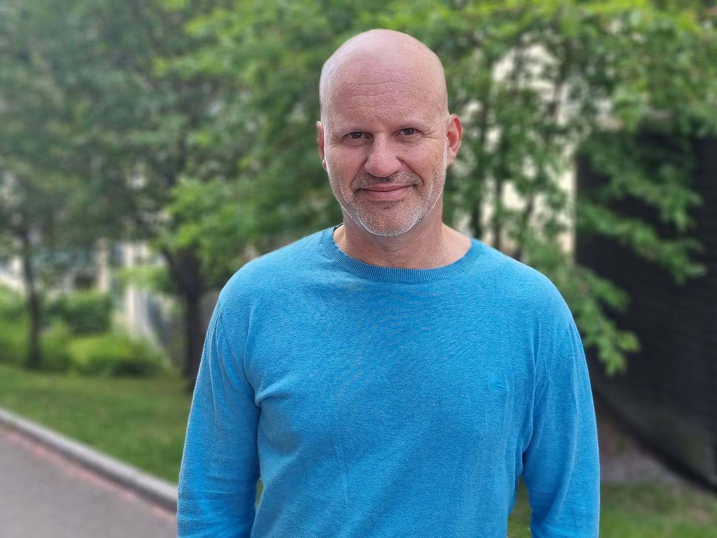 BRYSTKERFTSTUDIE: – Pasientene med tidlig brystkreft har tålt den lavere dosen godt samtidig som den har hatt god effekt i form av å redusere risiko for tilbakefall, sier Tarje Bergdahl, medisinsk direktør i Novartis Norge. | Foto: Karine Skaret