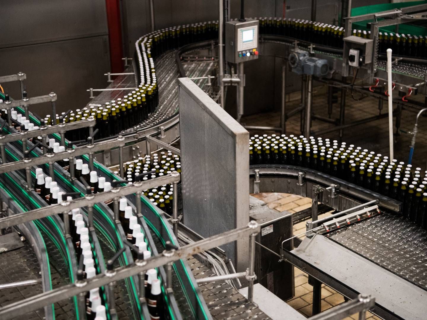 De nye solpaneler vil i gennemsnit give 40 pct. af strømmen til produktionen af øl i Faxe. | Foto: Gregers Tycho