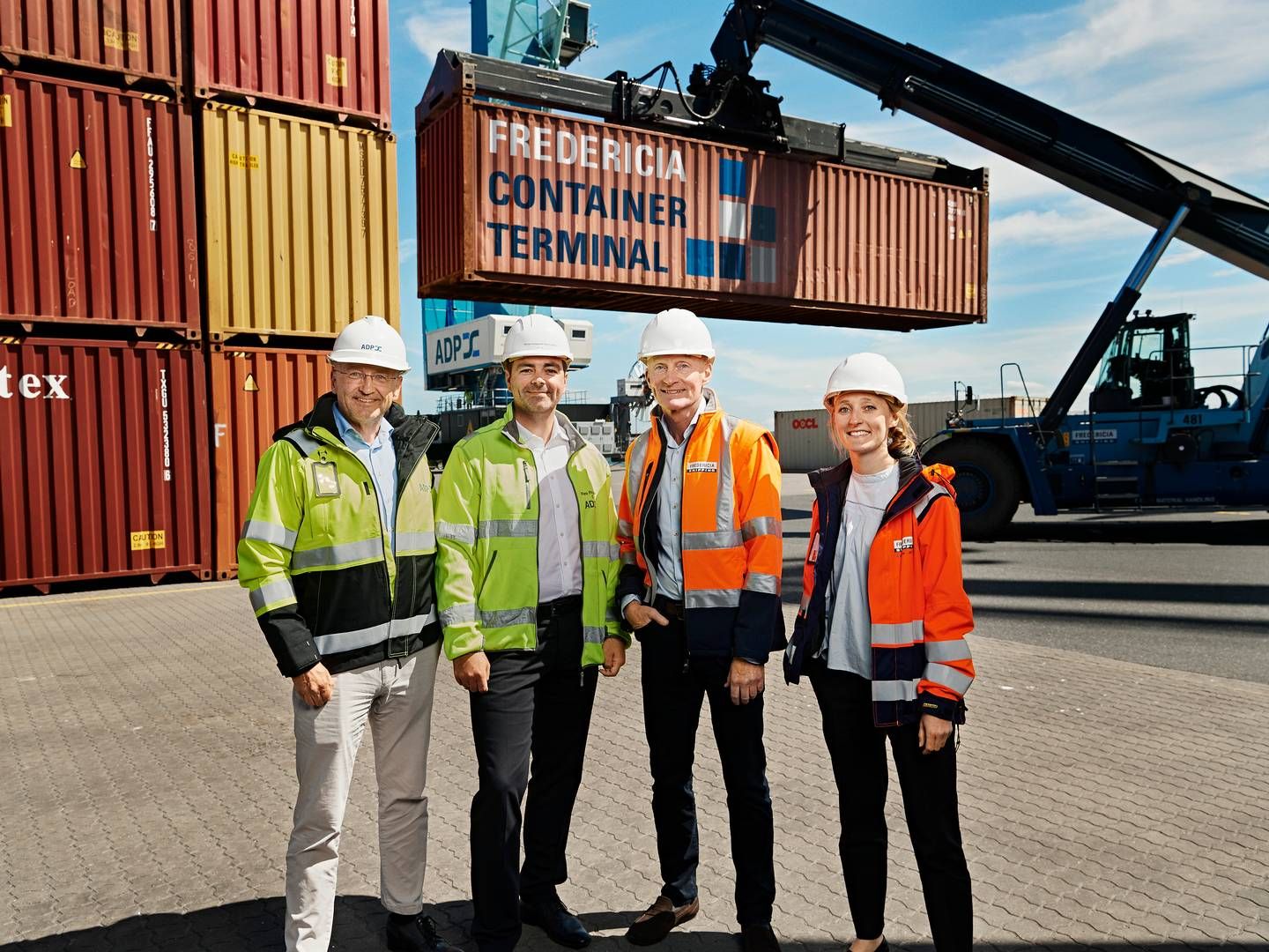 Fra venstre mod højre: Bestyrelsesformand i ADP A/S Christian Herskind, CEO i ADP A/S Rune D. Rasmussen, CEO i Fredericia Shipping A/S Klaus G. Andersen og Area Manager i Fredericia Shipping A/S Amalie Laigaard Andersen. | Foto: Pr / Adp