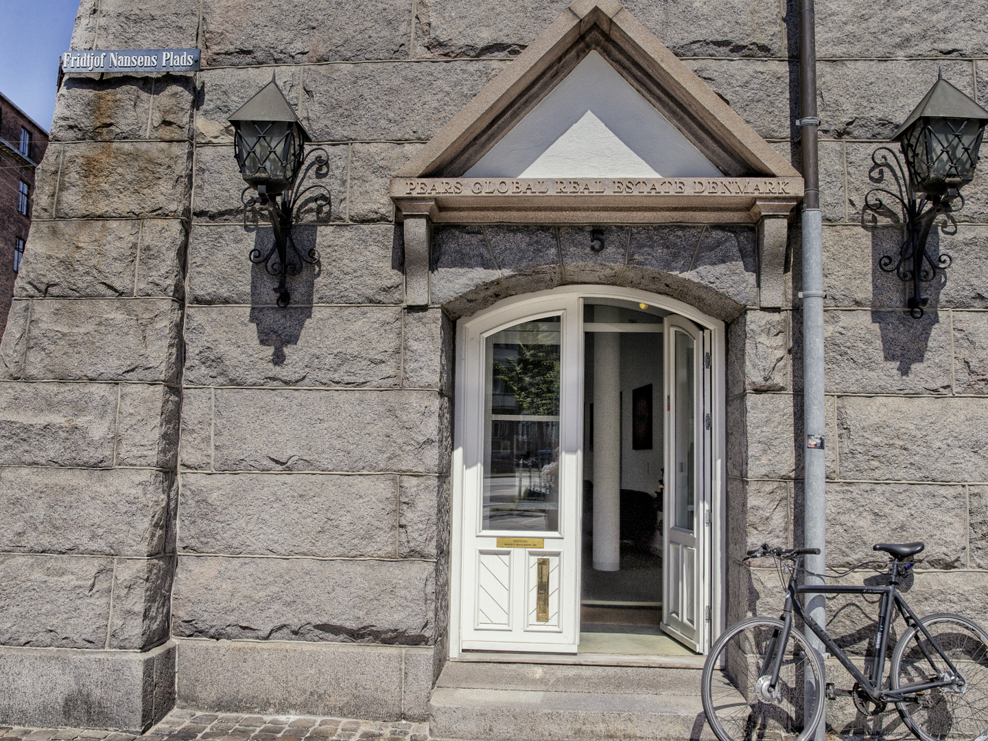 Pears Global Real Estate kom til Danmark i 2012. Virksomheden har kontor på Østerbro i København, hvorfra den rådgiver The Pears Family Trust om alle aspekter af ejendomsbesiddelse, herunder opkøb, finansiering, formueforvaltning og frasalg. | Foto: PR-foto