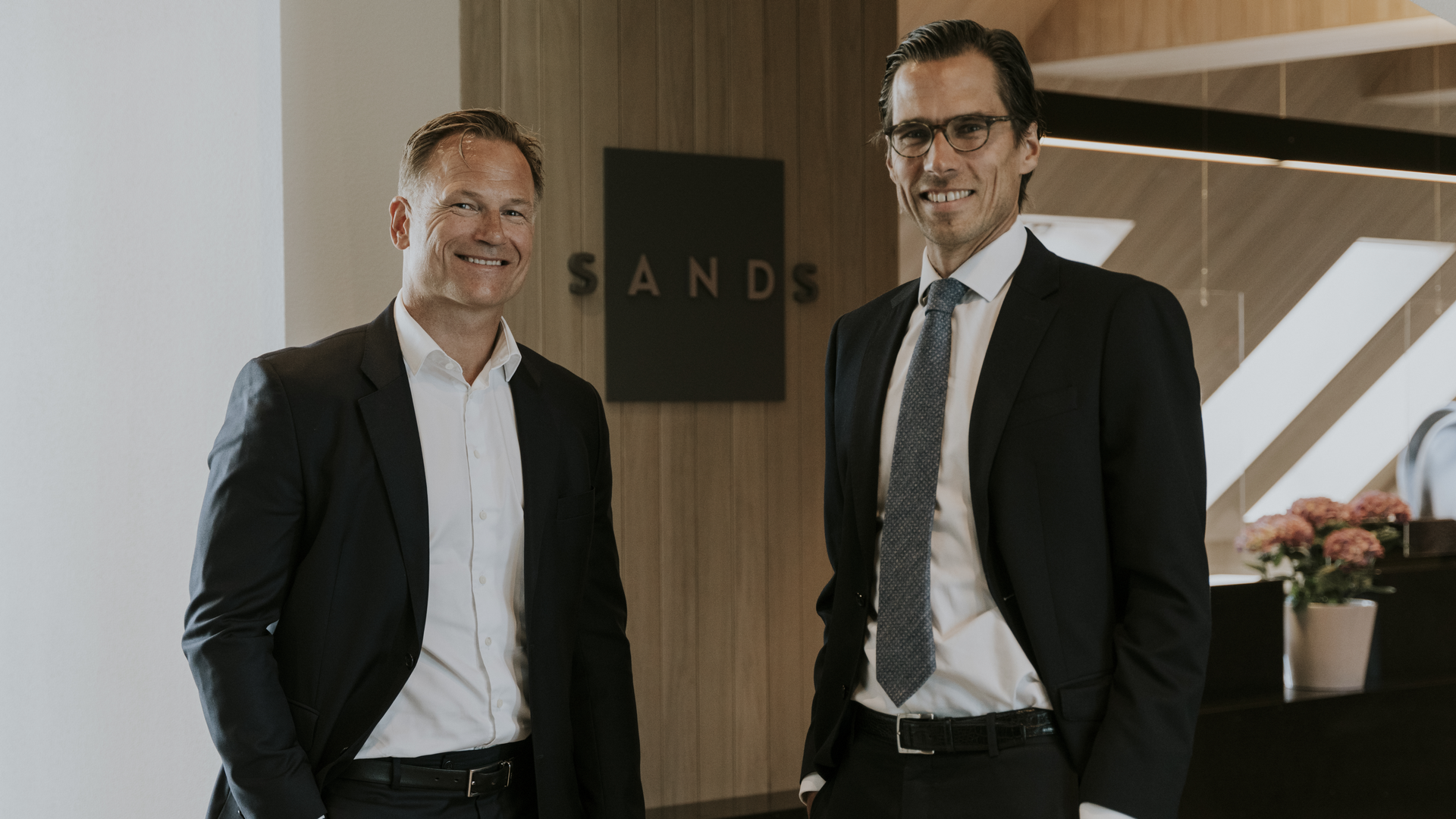 EIENDOMSADVOKATER: Børge Nygårdshaug (t.v.) blir nå partner i Sands, hvor Christian Hartmann leder avdelingen for næringseiendom. | Foto: Mari Gjørv Berge / Sands
