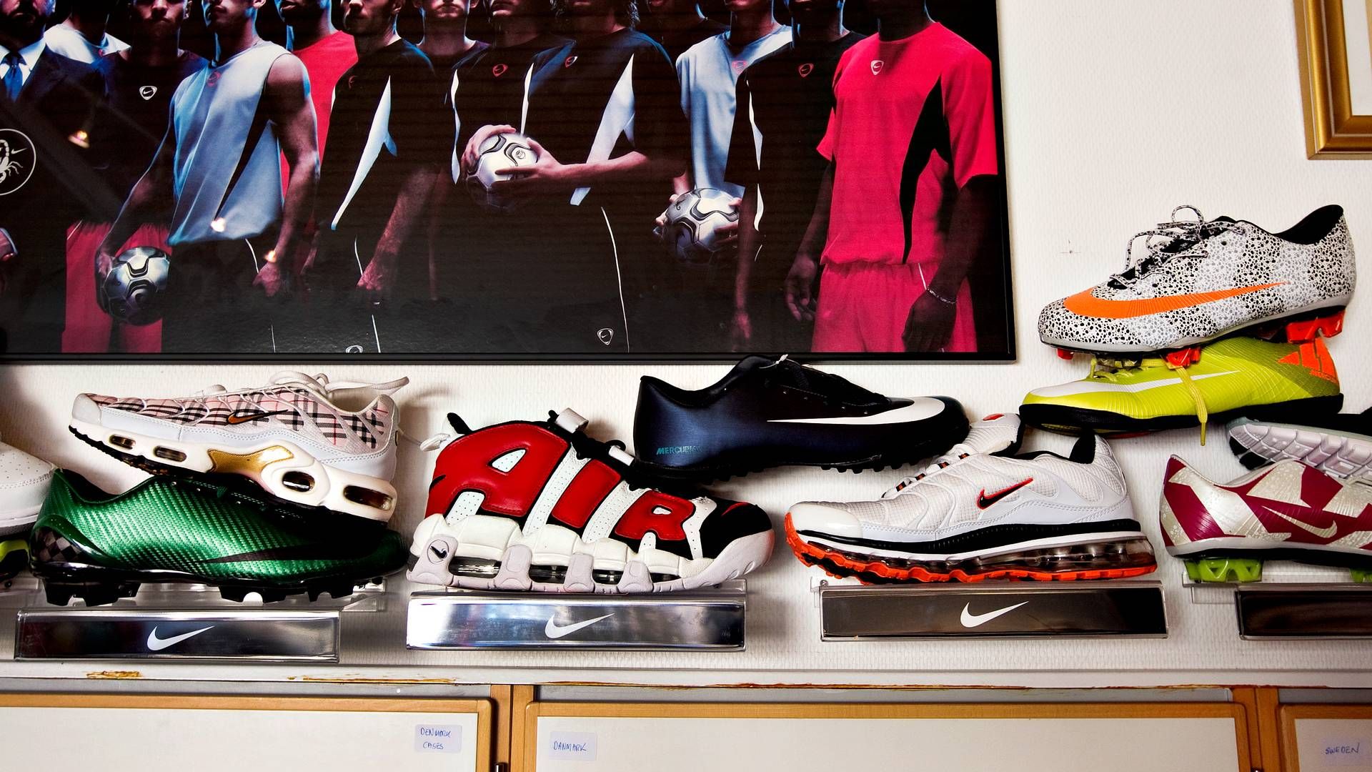 Falske billige efterligninger florerer af mange mærkevarer som fx Nike. | Foto: Jacob Ehrbahn