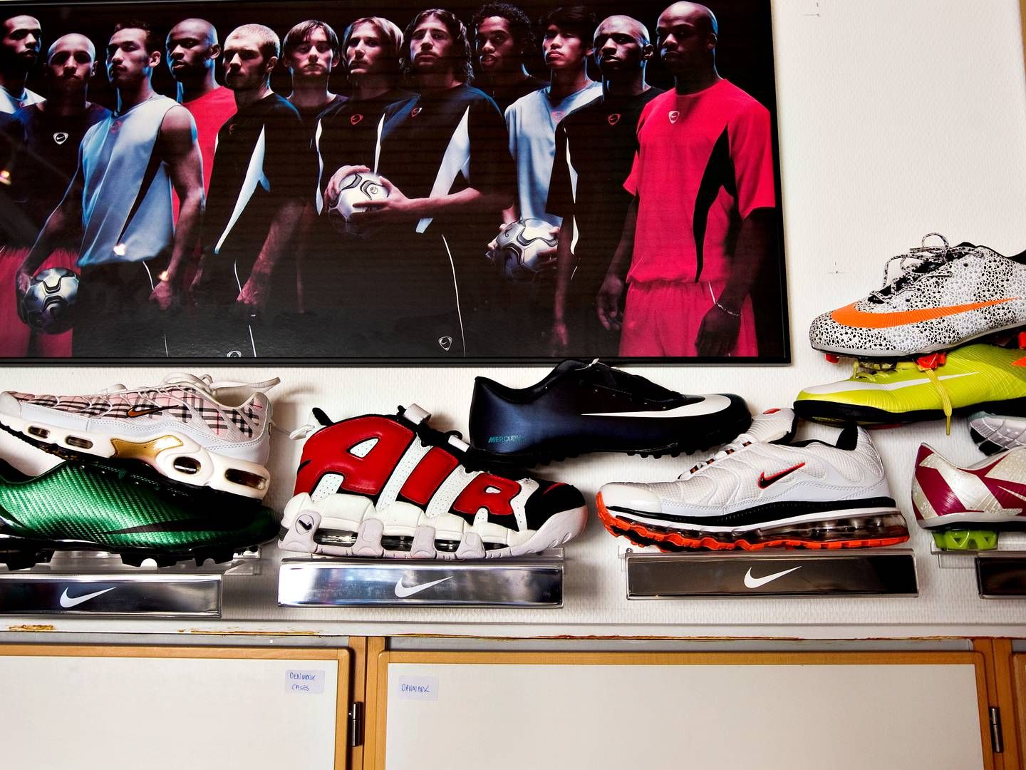 Falske billige efterligninger florerer af mange mærkevarer som fx Nike. | Foto: Jacob Ehrbahn