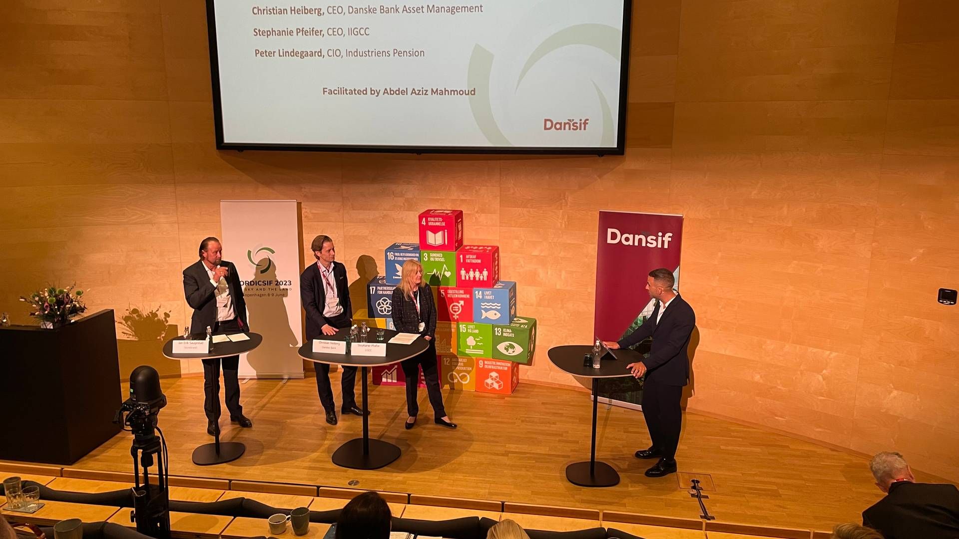 Three CEOs discussing the hard dilemmas of ESG-investing at the Nordicsif conference. From left: CEO at Storebrand AM Jan Erik Saugestad, CEO at Danske Bank AM Christian Heiberg, and CEO of IIGCC Stephanie Pfeifer. | Photo: Philip Madsen