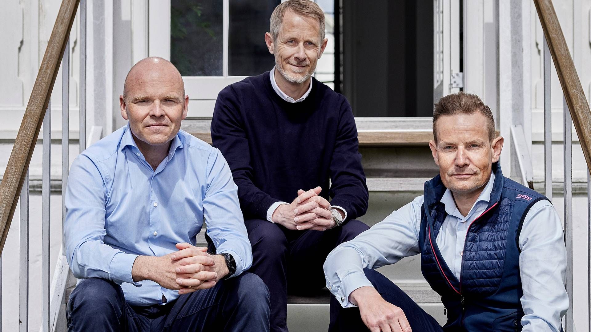 Troels Øberg (tv.), Rasmus Lund (mf.) og Laurits Bach Sørensen (th.), seniorpartnere og medstiftere af Nordic Alpha Partners, har fået to nye i partnerkredsen. | Foto: Nap
