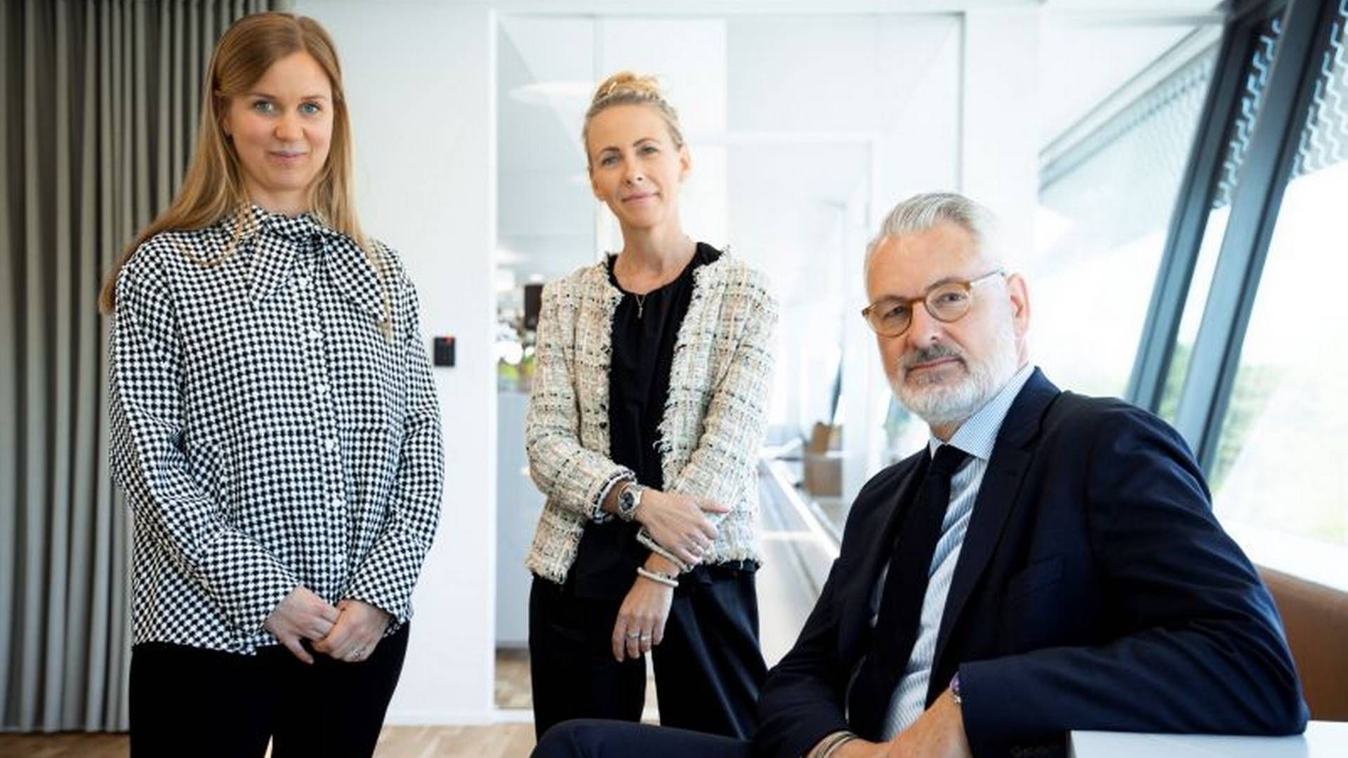 Julie Ryttov Damgaard (tv.), Anni Noes Westergaard og Peter Lind Nielsen er nye i bestyrelsen hos Danske IT-advokater. | Foto: Steen Brogaard