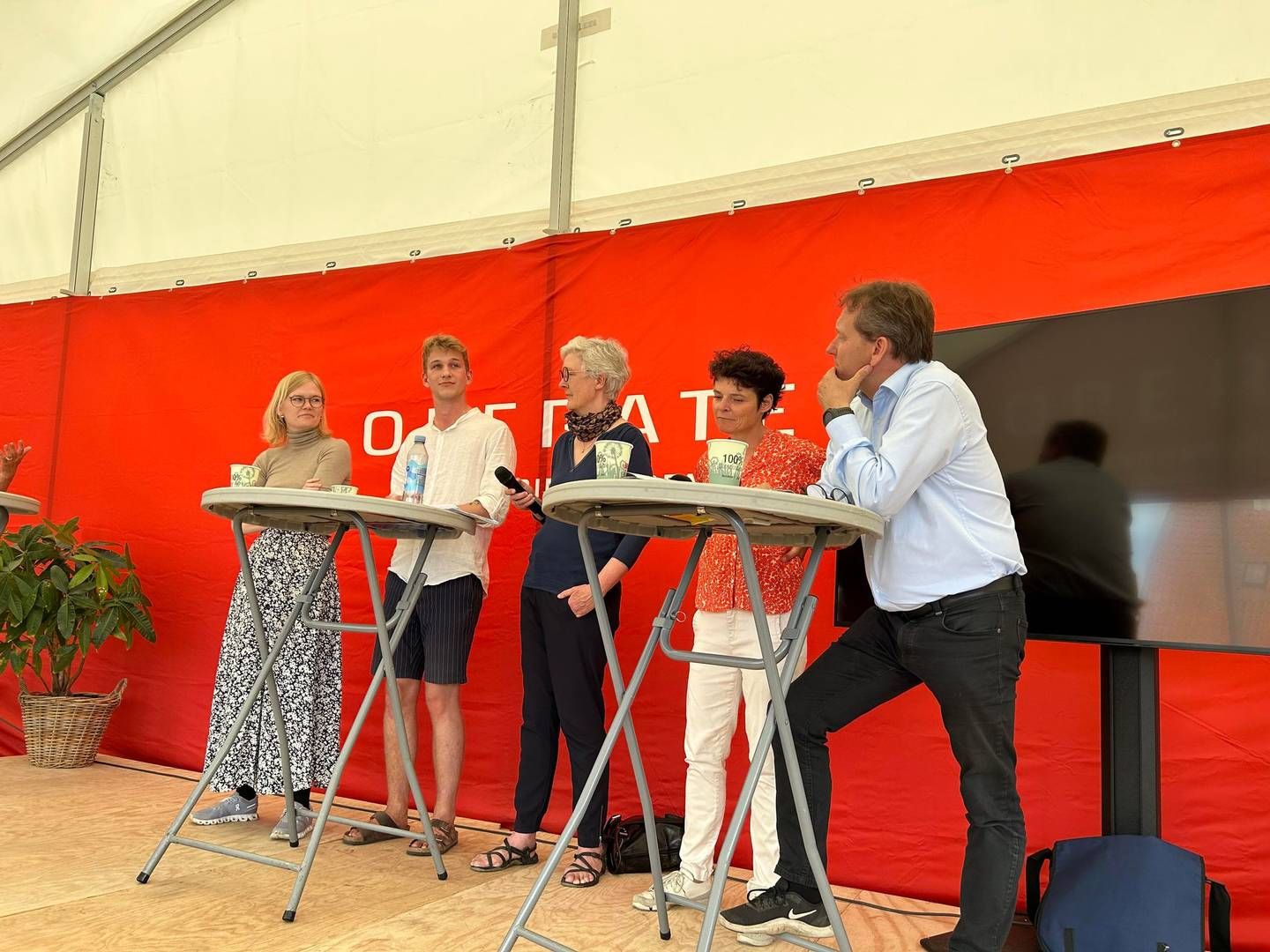Fra venstre mod højre: Sofie Lippert (SF), William Heide (DGS), Kirsten Jensen, Movia, Anja Philip, Forbrugerrådet Tænk, Peter Juel Jensen (V). | Foto: Foto: Mads Oddershede