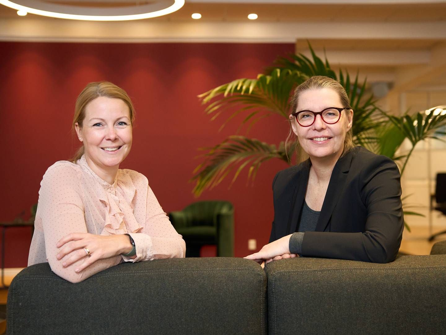 Susanne Møllegaard (th.) er adm. direktør, og Maiken Sjöberg Russ (tv.) er COO i Process Factory.