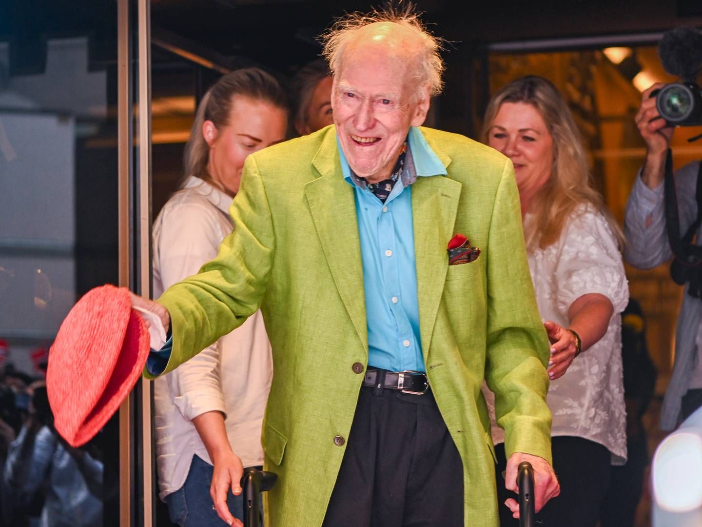 GÅR AV: 100-åringen Olav Thon tar sin lue og går av som styreleder. | Foto: Martin Solhaug Standal / NTB