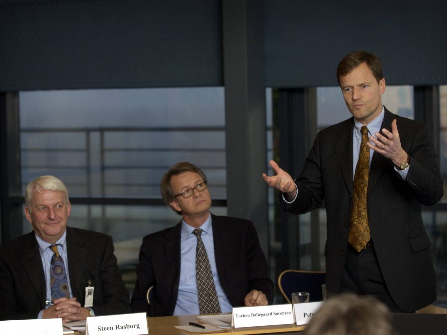 Press meeting at Radiometer in December 2003, when US group Danaher Corporation had offered to buy all shares in the Danish company. From left, then-Chairman of the Board Steen Rasborg, Vice Chairman Torben Ballegaard Sørensen and new CEO Peter Kürstein on the far right, who has since been replaced by current CEO Henrik Schimmell Nielsen. | Photo: Jens Dresling