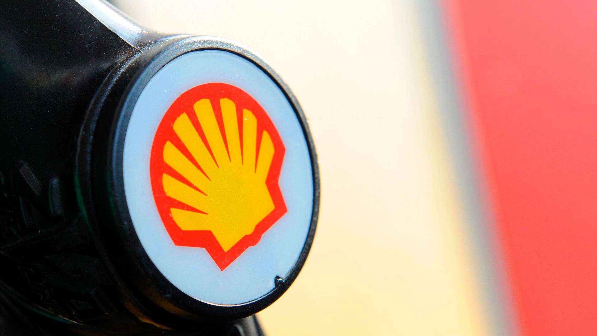 Shell siger selv ifølge BBC, at handlerne skyldes ”langsigtede kontraktmæssige forpligtelser” og ikke er i strid med love eller sanktioner. | Foto: Toby Melville/Reuters/Ritzau Scanpix