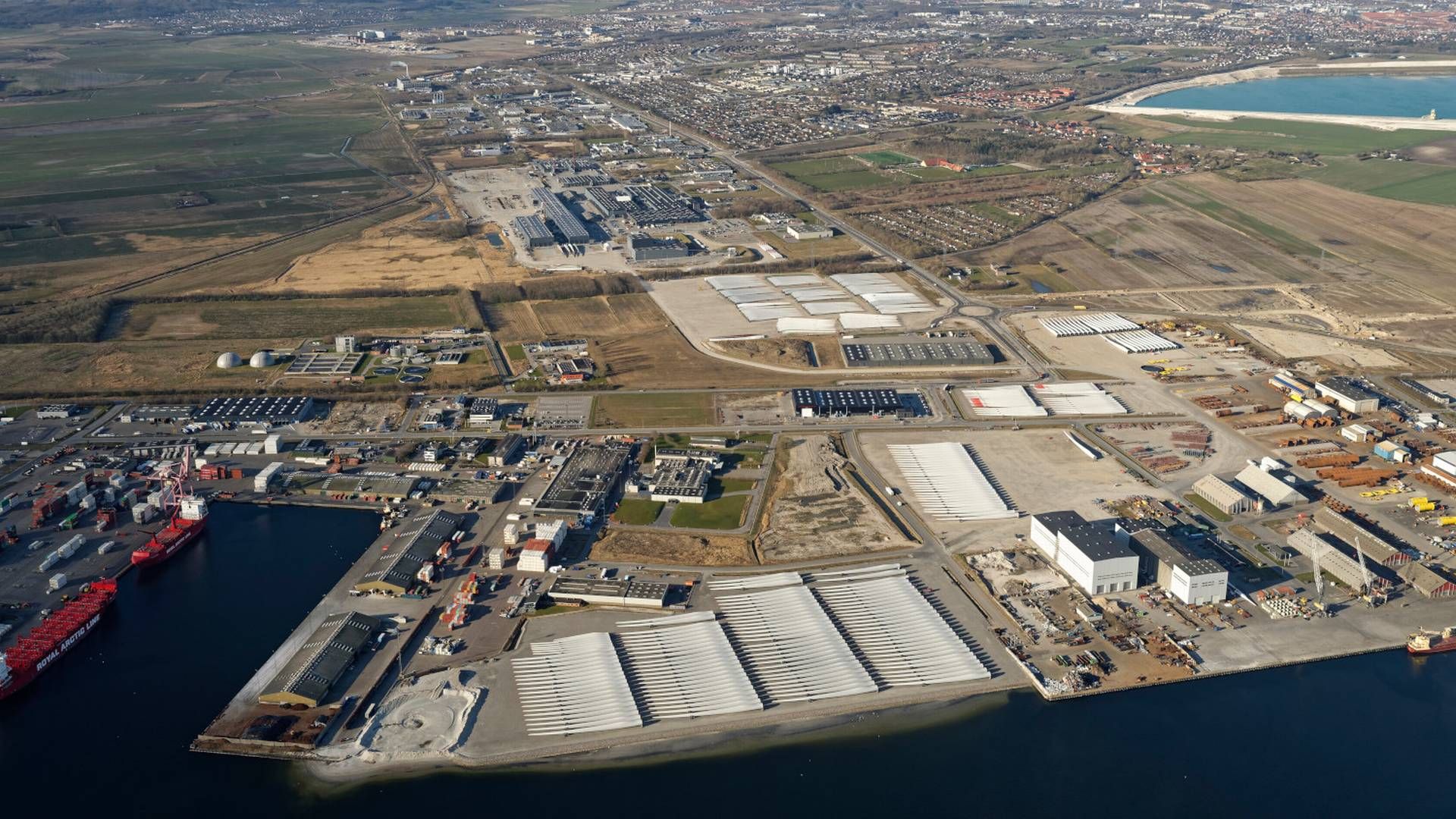 Østhavnen i Aalborg anvendes i høj grad af vindindustrien i dag. Området udvides nu med opkøbet. | Foto: Svendsen Kongerslev