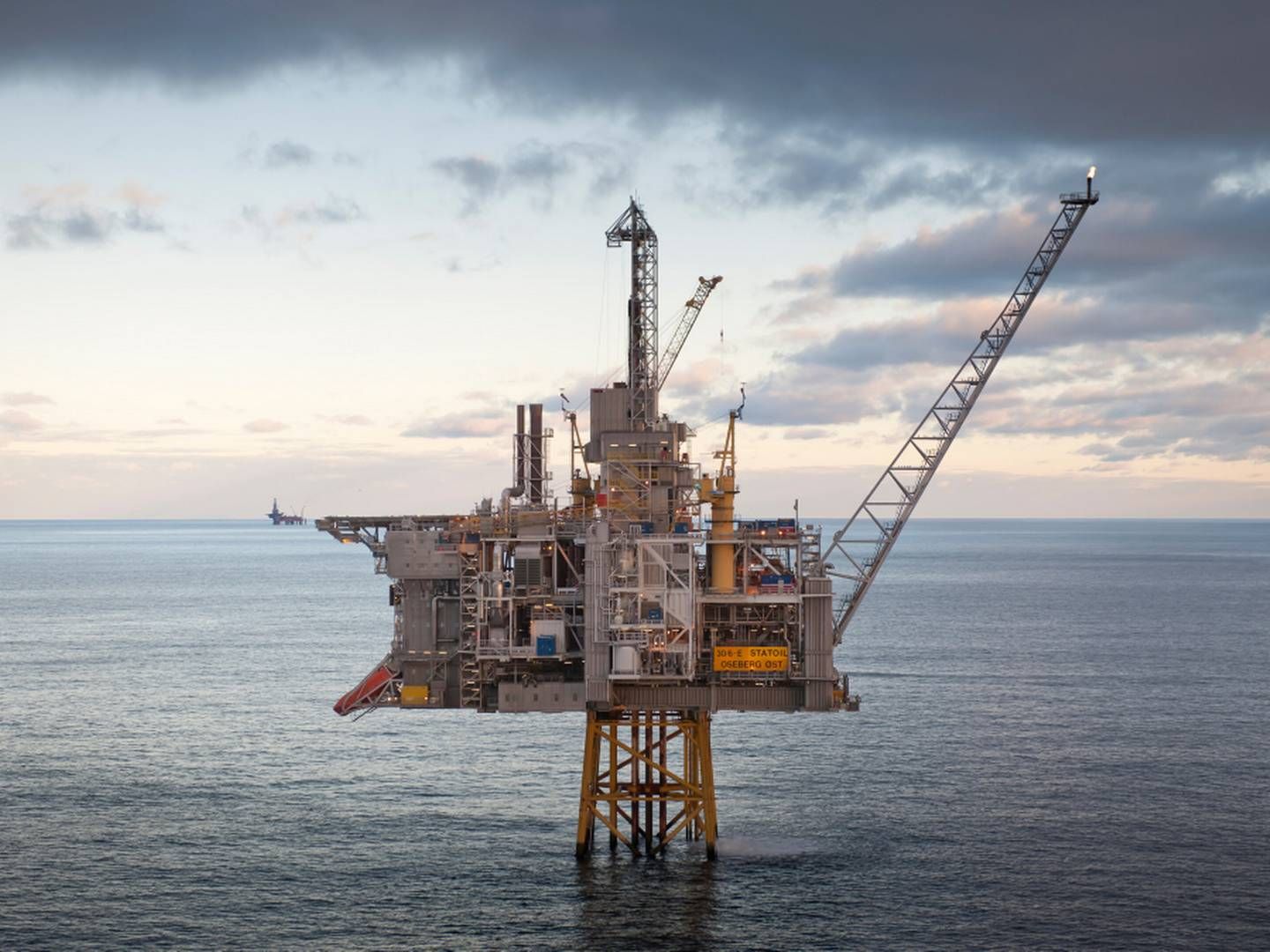 LAVT PRISET: Pareto-analytiker mener at norske oljeselskaper som Equinor, Aker BP og Vår Energi er lavt priset sammenlignet med amerikanske oljeselskaper. | Foto: Equinor