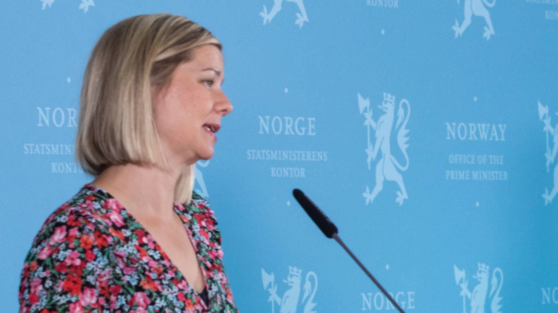 De store penge går til mandsdominerede brancher som olie og gas, og det skal der laves om på, mener Guri Melby, leder af Venstre i Norge.