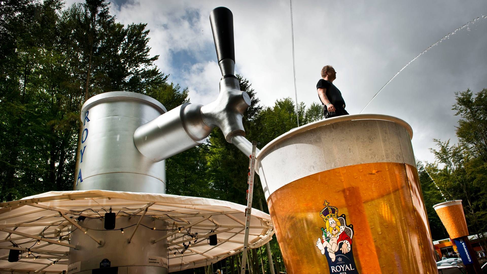 Wavin er ved årets Smukfest i Skanderborg med til at sørge for, at øl, drinks og vand strømmer ud af hanerne. | Foto: Jan Dagø