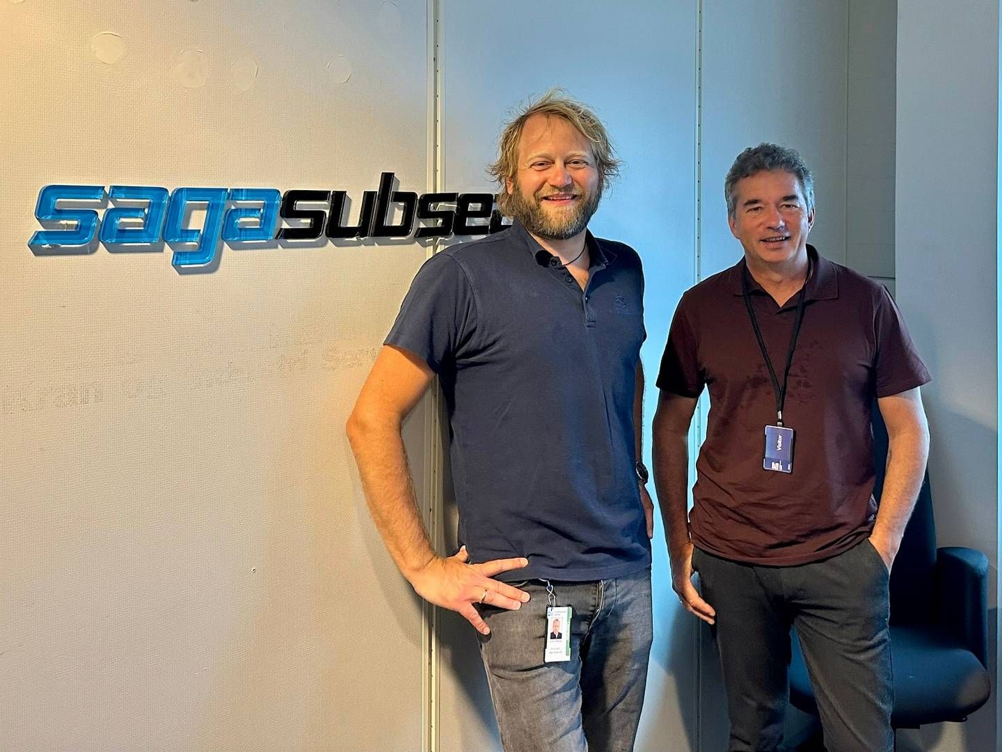 INNGÅR AVTALE: Einar Tollaksvik, CEO i Saga Subsea (t.v) og Gunnar Birkeland, administrerende direktør i Source Galileo Norge. | Foto: Source Galileo