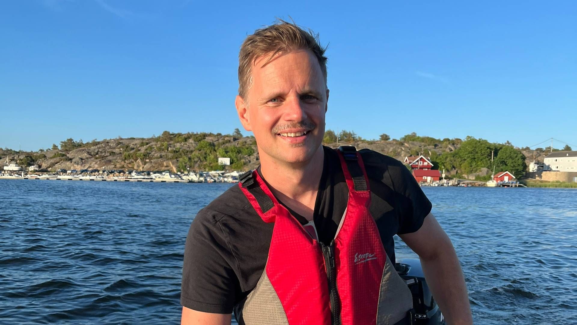 HODET OVER VANNET: I jobbsammenheng er Vidar Fiskum fagsjef for bransjeutvikling i Norsk Eiendom. Her er han på privat båttur. | Foto: Privat
