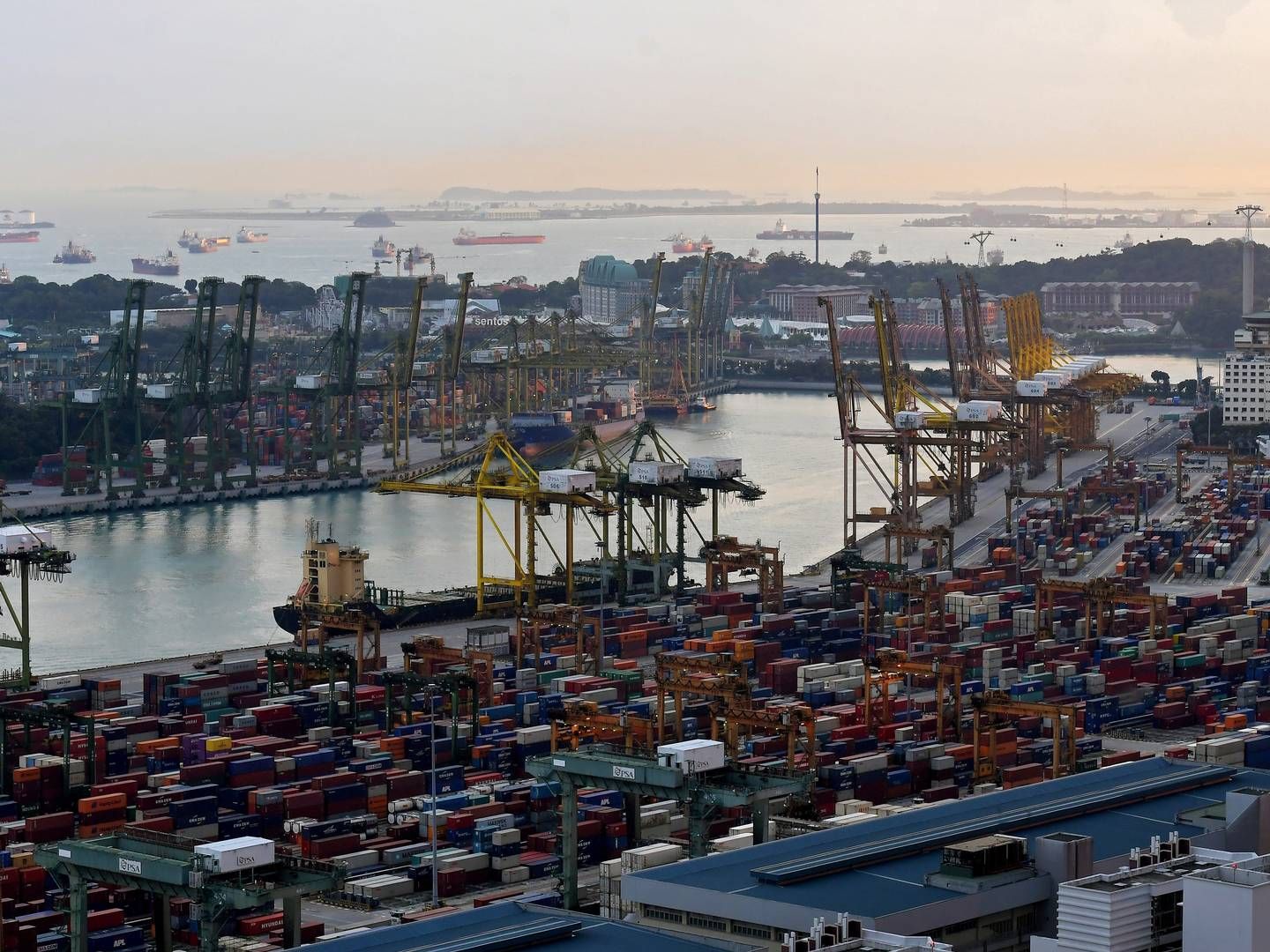Havnen i Singapore har rundet 25 mio. ton solgt brændstof i første halvår. | Foto: Kua Chee Siong/AP/Ritzau Scanpix