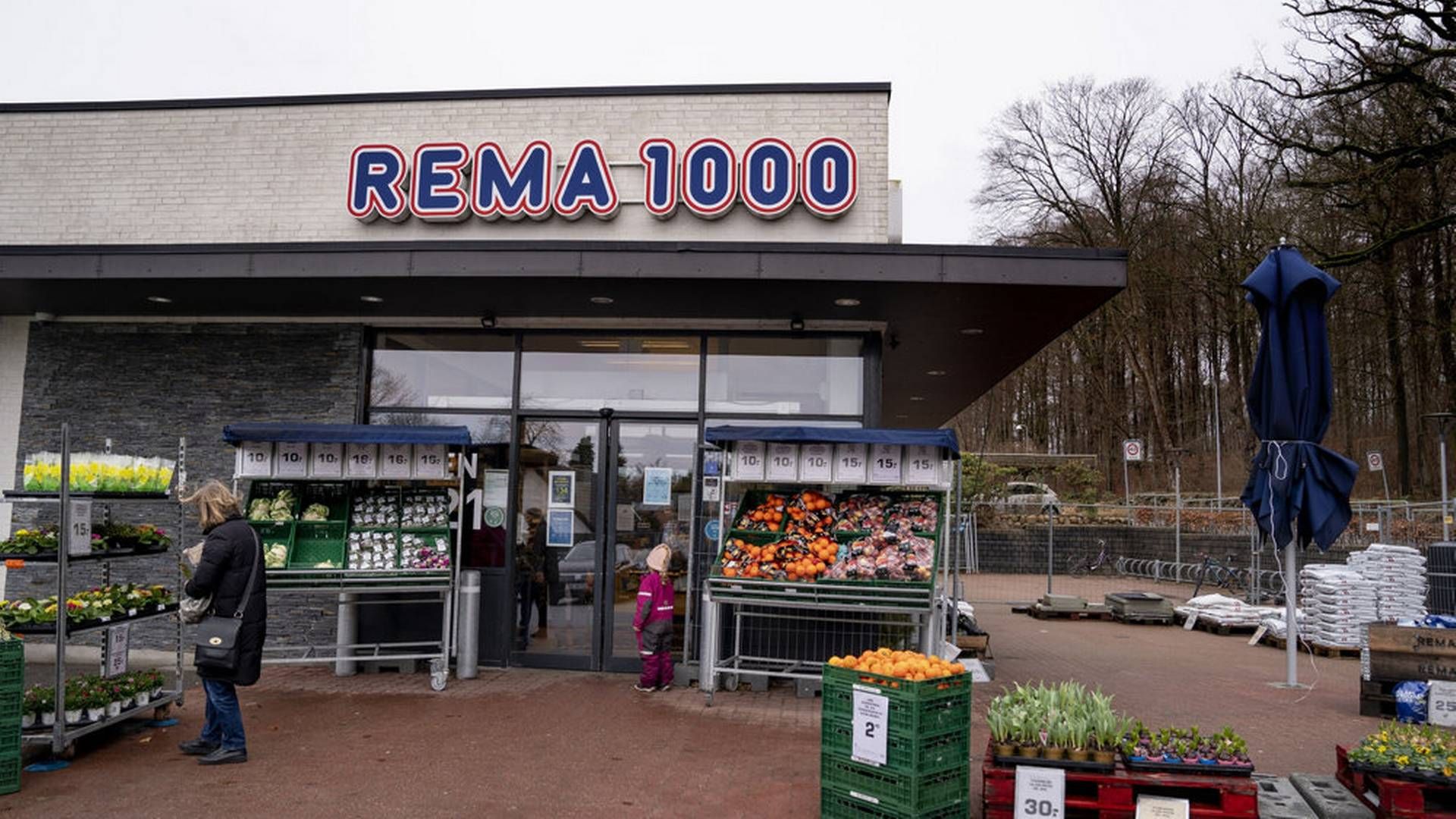 En 19-årig mand var bevæbnet med et ladt haglgevær og fem knive, da han i august i fjor indfandt sig i Rema 1000 i Hareskovby | Foto: Liselotte Sabroe/Ritzau Scanpix