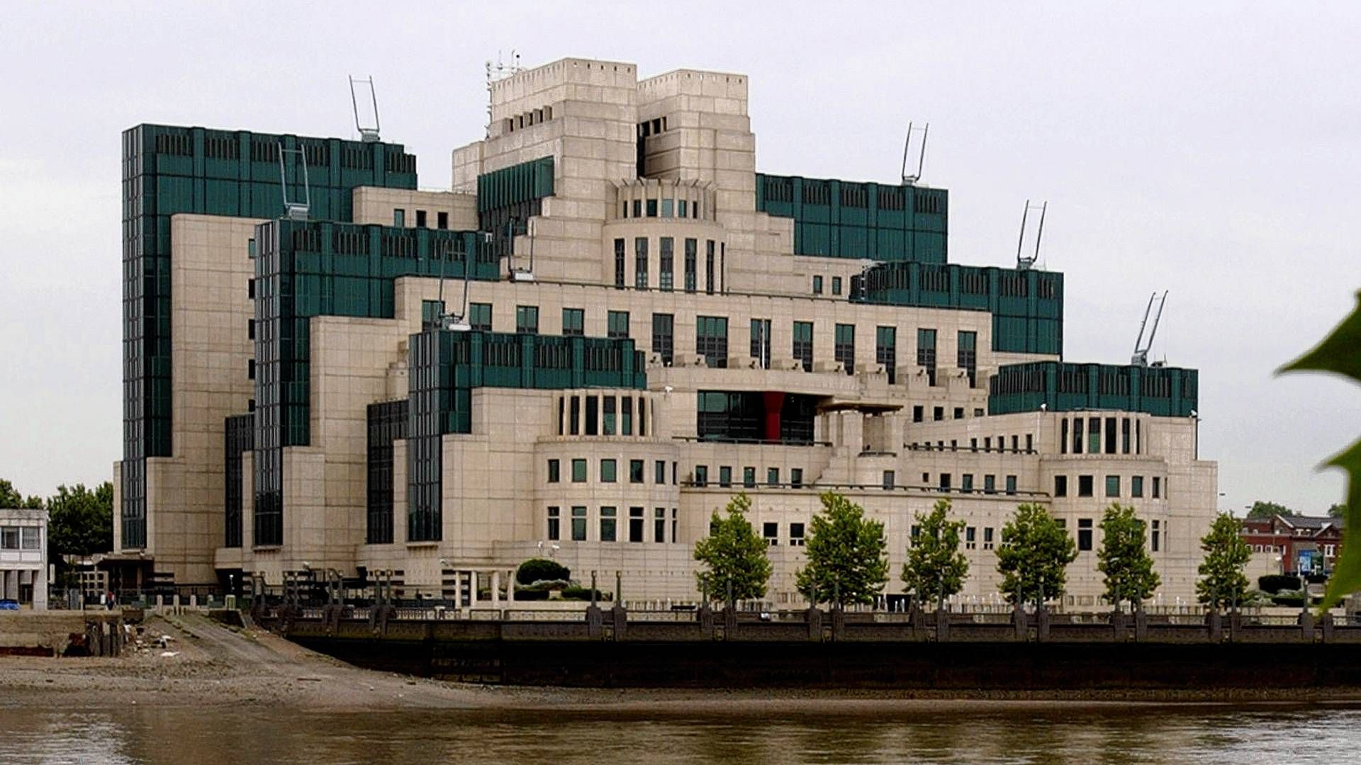 MI6 hovedkontor i London. | Foto: Alastair Grant