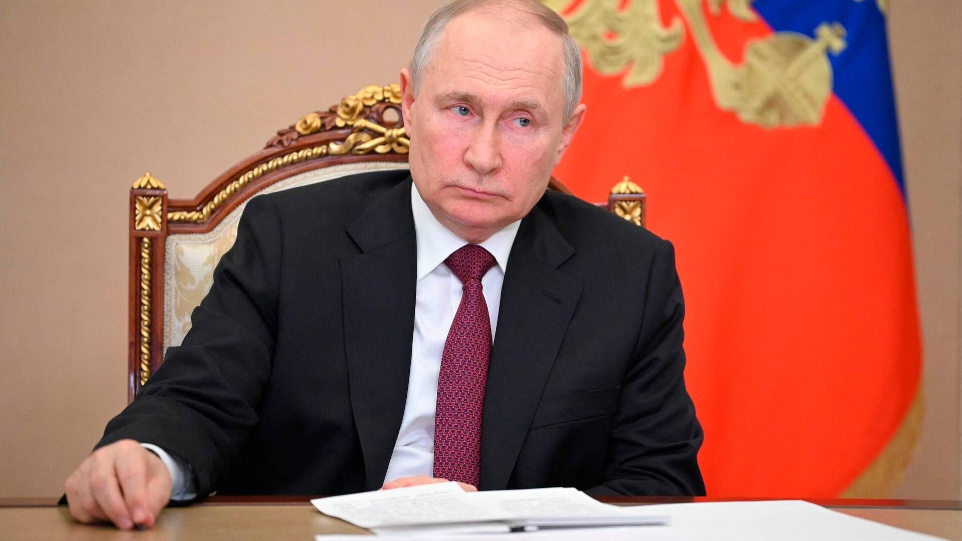 Vladimir Putin har underskrevet et dekret, der de facto overlader styringen af Carlsbergs russiske aktiviteter til russerne.
