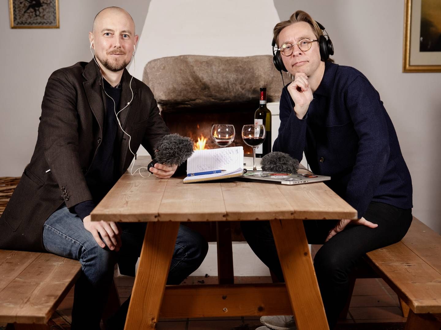 Kasper Nielsen og Brian Lykke satte strøm til podcasten "Undskyld, vi roder" i sommeren 2020. R8dio Aps er bygget op om det fiktive univers i podcasten. | Foto: Valdemar Ren