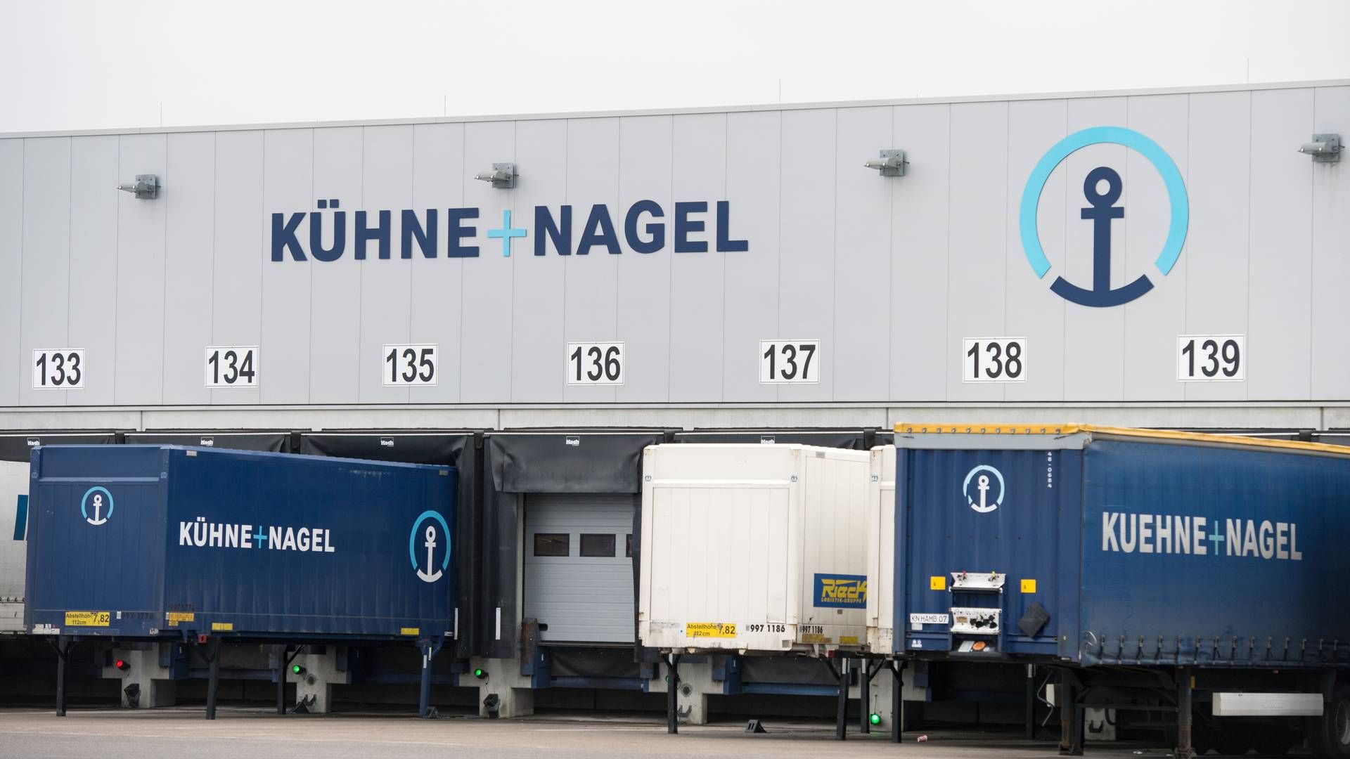 Kuehne+Nagel har hentet en samlet omsætning på 5,97 mia. schweizerfranc i andet kvartal, hvor analytikerne havde sigtet efter 7 mia. schweizerfranc. | Foto: Daniel Reinhardt/AP/Ritzau Scanpix