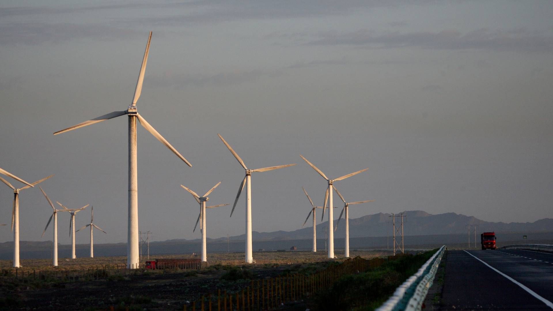 Wind turbines south of Urumqi in Xinjiang, China. Chinese manufacturers are busy in many parts of the globe. | Photo: Elizabeth Dalziel/AP/Ritzau Scanpix