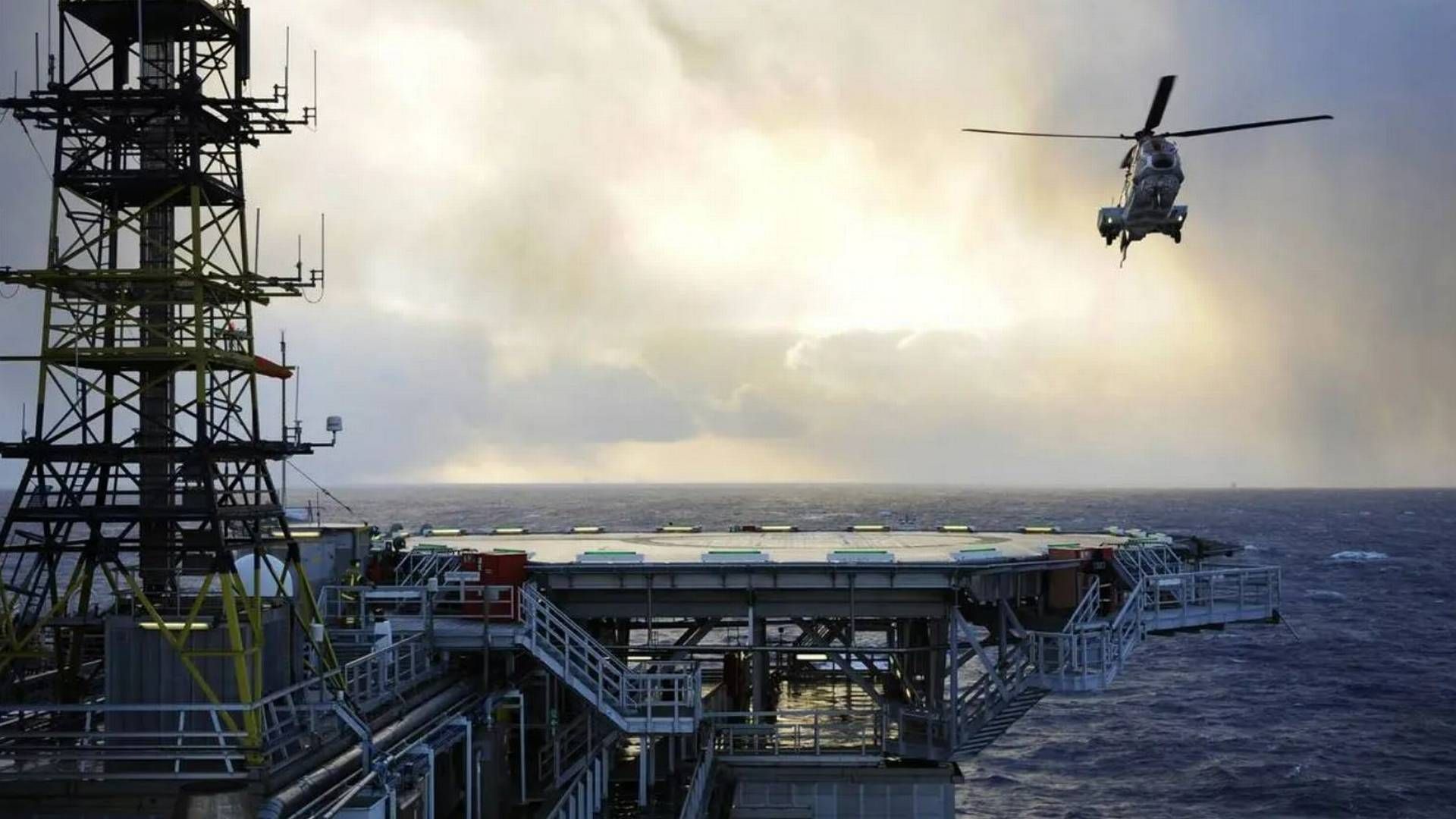 FÅR STRØM FRA HYWIND TAMPEN: Snorre-feltet i Nordsjøen. Bildet viser Snorre A. | Foto: Harald Pettersen / Equinor