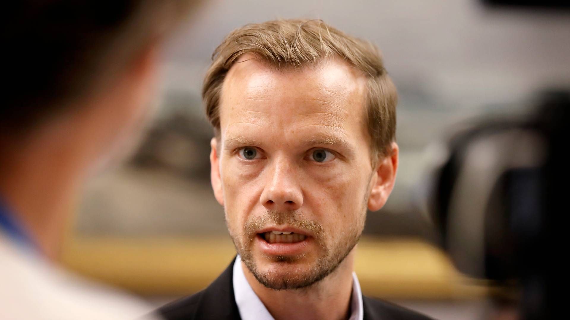 Justitsminister Peter Hummelgaard (S) har bebudet, at han "inden længe" vil præsentere et udspil til en ny bandepakke. | Foto: Jens Dresling