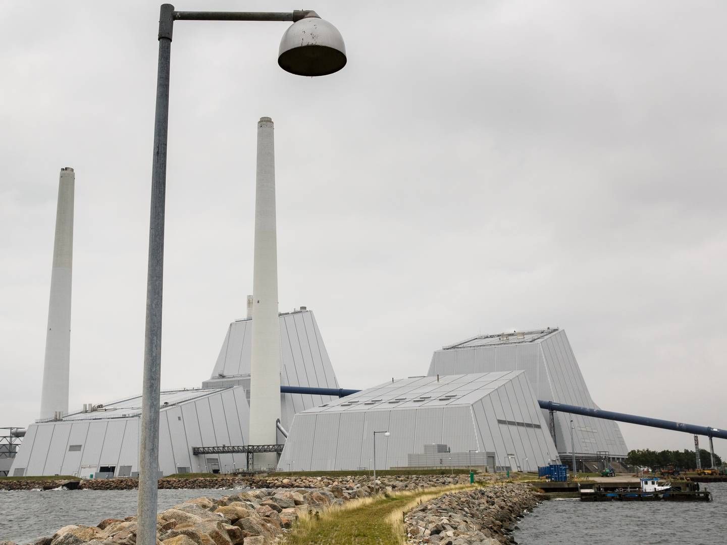 Ørsted vil indfange CO2 fra selskabets biomassefyrede kraftvarmeværker Avedøreværket ved København, på billedet, og Asnæsværket ved Kalundborg | Foto: Lasse Kofod