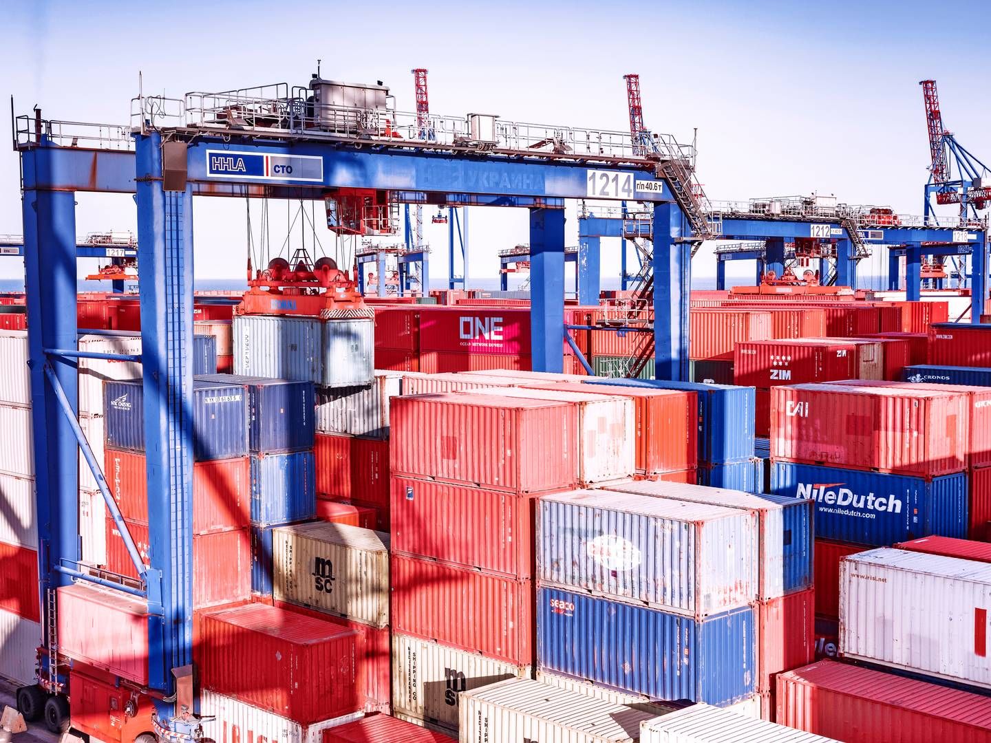 ICTSI handled 6.8 million containers in the first half of the year, which was nine percent more than last year, but only one percent more if you look at organic growth alone. | Photo: Pr-foto: Hhla / Thies Rätzke
