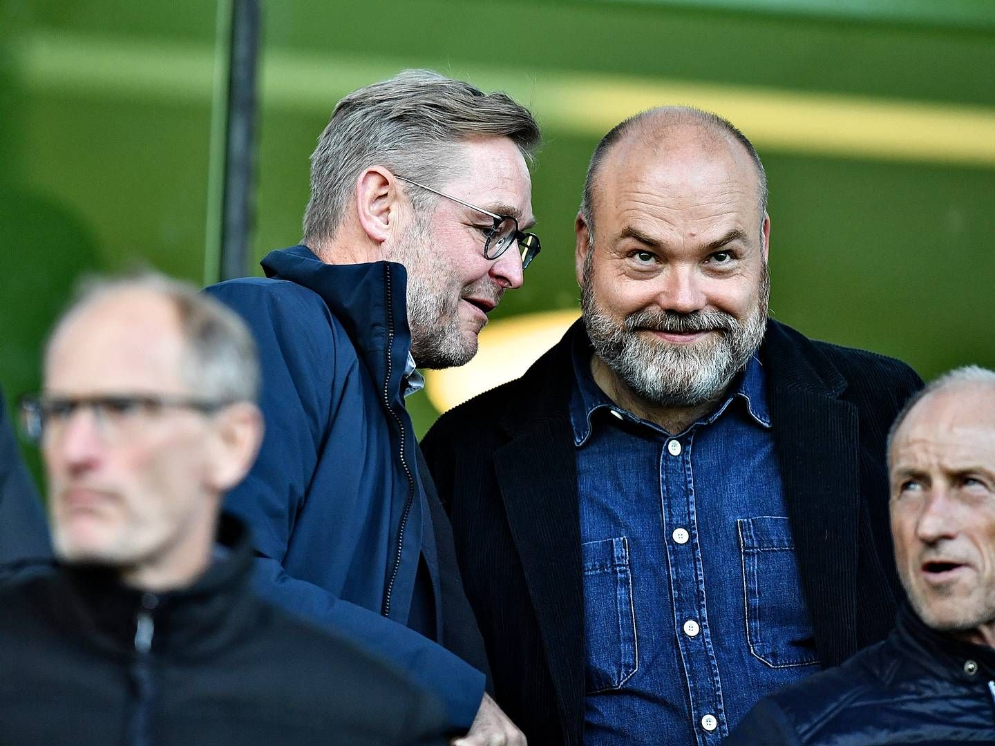 Vestjysk Bank forlænger sponsorat af FC Midtjylland, der har Claus Steinlein (tv) som direktør, mens Bestseller-ejer Anders Holch Povlsen (th) er hovedaktionær. | Foto: Ernst van Norde