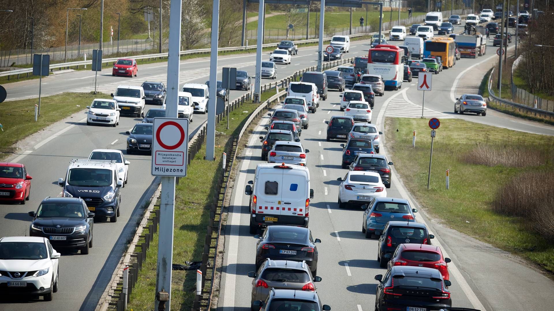 Regeringen bør hæve dieselafgiften frem for at øge brugen af biobrændstoffer, mener flere organisationer. | Foto: Jens Dresling/Ritzau Scanpix