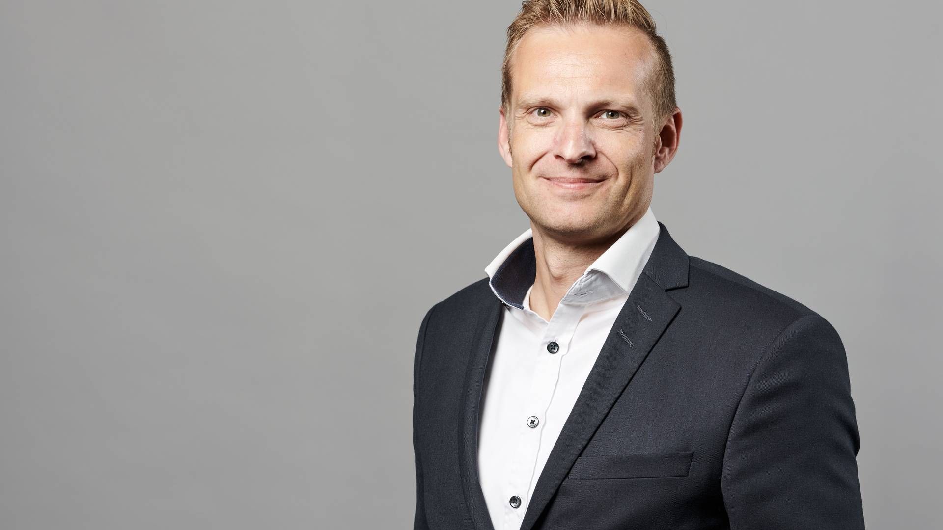 Norlys' digitale direktør Sune Nabe Frederiksen sløjfer Stofa-navnet til fordel Norlys. | Foto: Pr/norlys