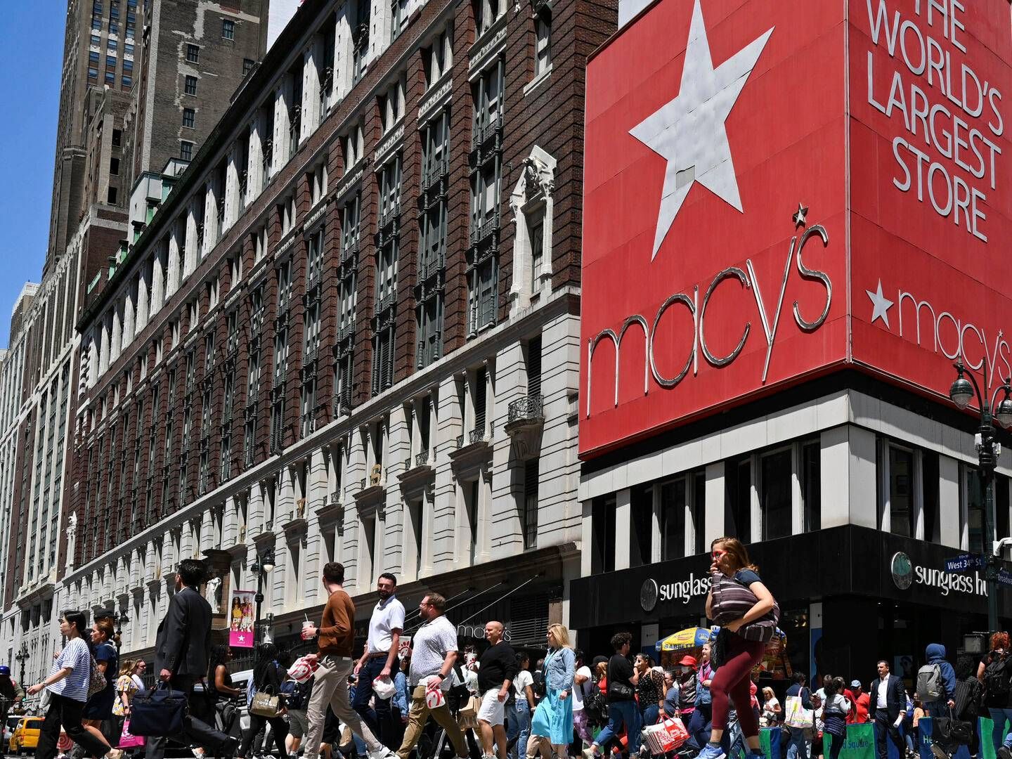 Macy's har omkring 700 varehuse i USA.