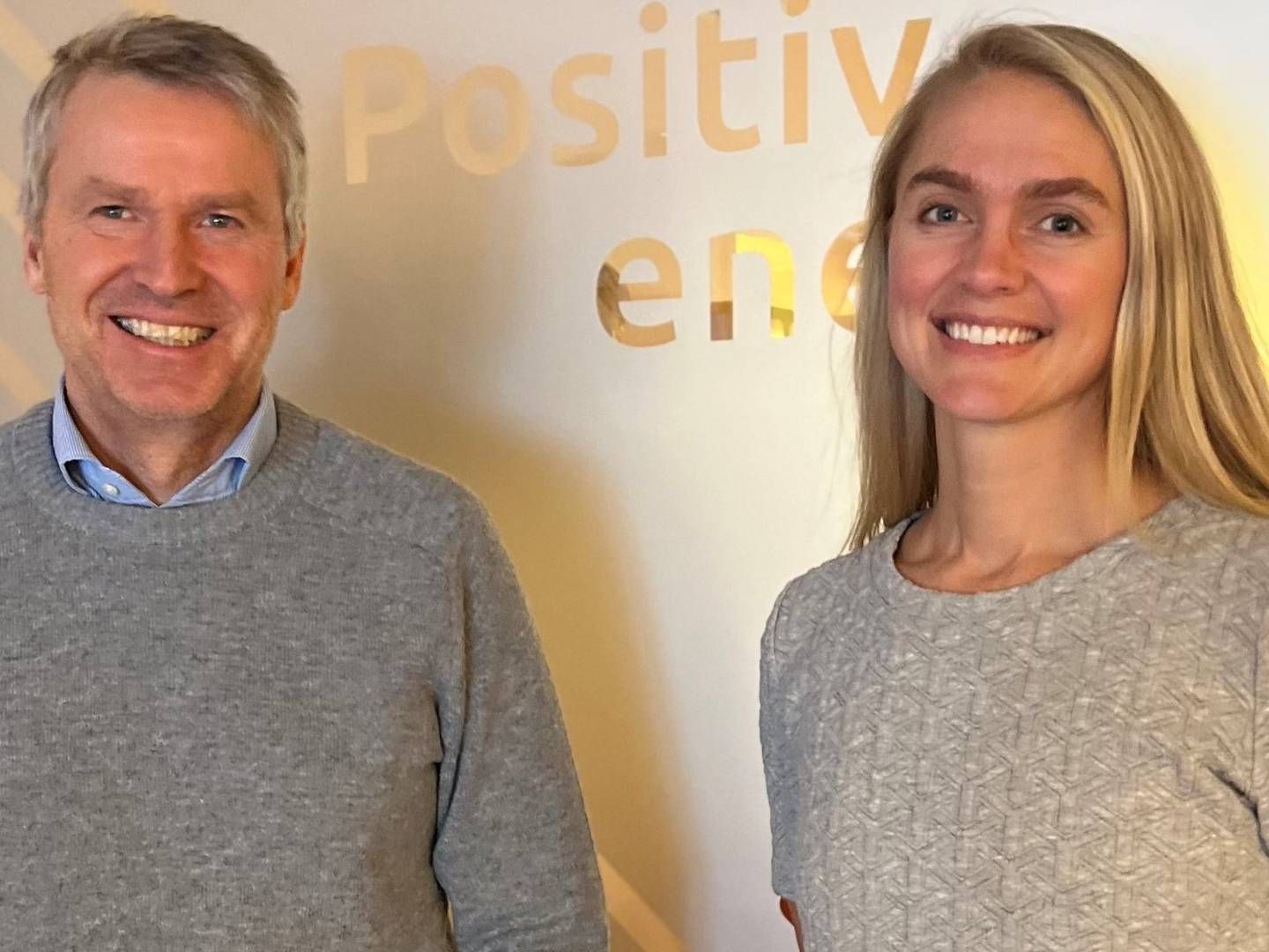 LEDER: Cecilie Arnemo Åsmul, her med NØK-direktør Ivar Müller Often. | Foto: Nord-Østerdal Kraftlag